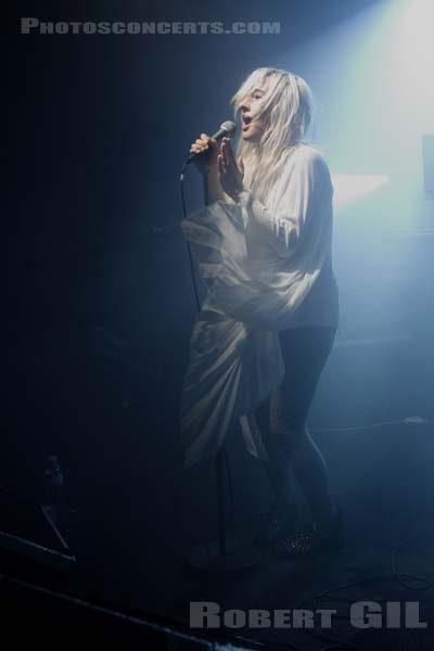 ZOLA JESUS - 2011-09-28 - PARIS - Point Ephemere - 